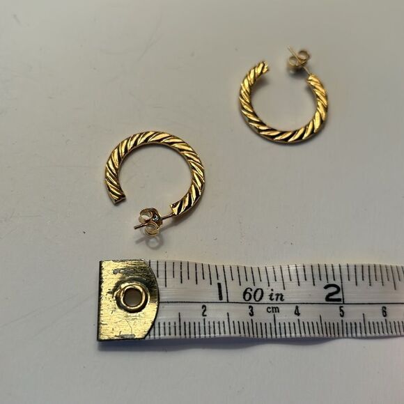 Bundle of Two Pairs Fashion Gold Tone Hoop Earrings - Picture 5 of 5